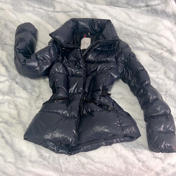 Moncler Jacket 100% real ! Dark blue